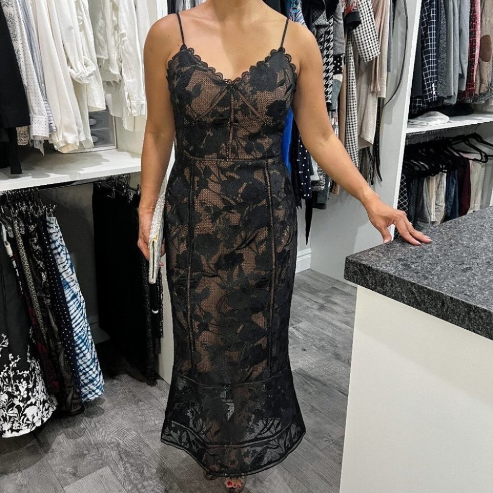 Marchesa Notte Black Guipure Lace Trumpet Midi Dress $895 - Picture 2 of 14